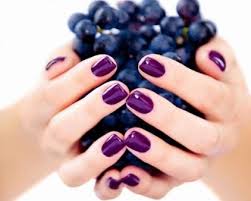 Manichiura semipermanenta